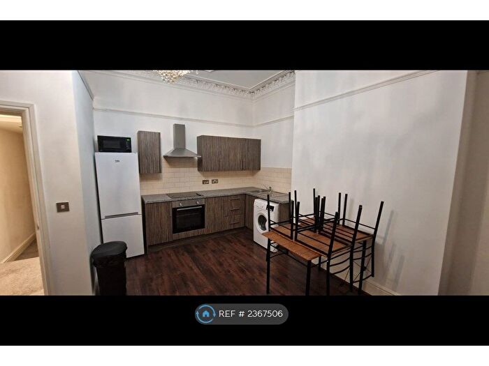 2 Bedroom Flat To Rent In Croxteth Road, Liverpool, L8