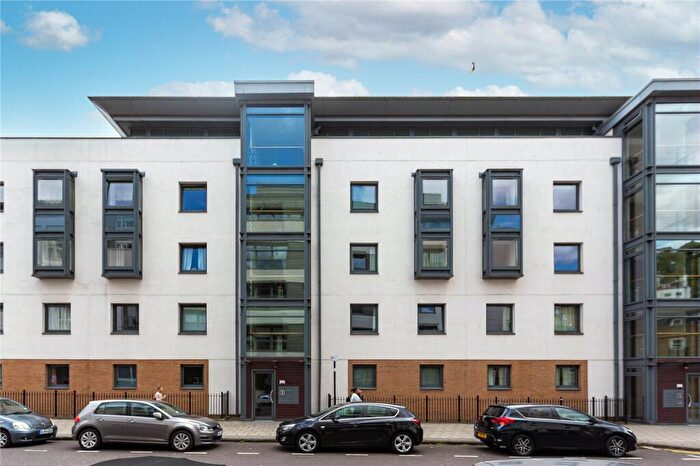 2 Bedroom Apartment To Rent In Deanery Road, City Centre, Bristol, BS1