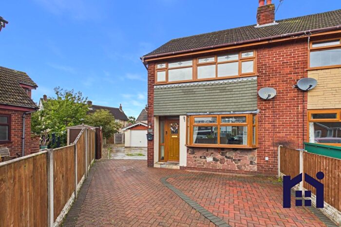 3 Bedroom Semi-Detached House For Sale In Greenway, Eccleston, PR7