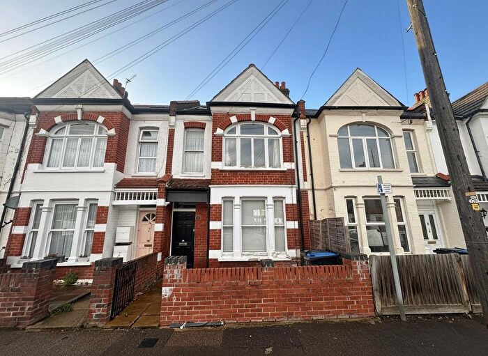 4 Bedroom Property For Sale In Devonshire Road, Colliers Wood, London, SW19