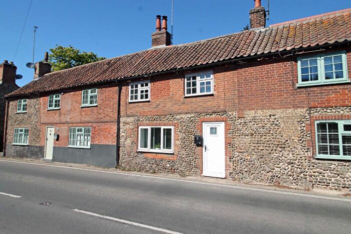 2 Bedroom Cottage For Sale In Holt Road, Letheringsett, NR25