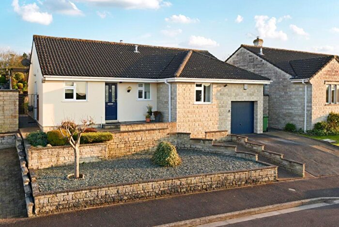 3 Bedroom Detached Bungalow For Sale In Badgers Green Road, Street, BA16