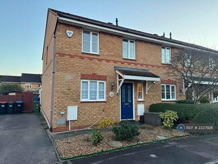 3 Bedroom Semi-Detached House To Rent In Little Dunmow, Monkston, Milton Keynes, MK10