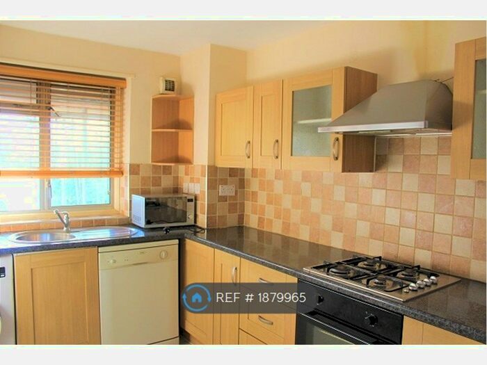 2 Bedroom Flat To Rent In Mansfield Heights, London, N2