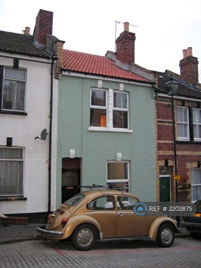 3 Bedroom Terraced House To Rent In Hardy Road, Bristol, BS3
