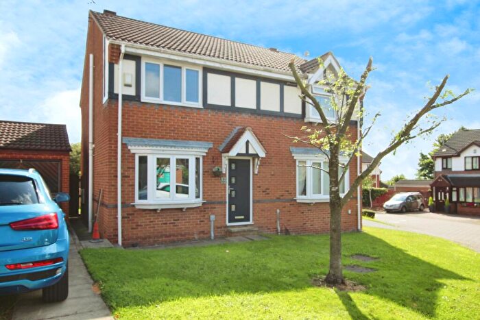 3 Bedroom Semi Detached House To Rent In Burnshaw Mews, Middleton, LS10