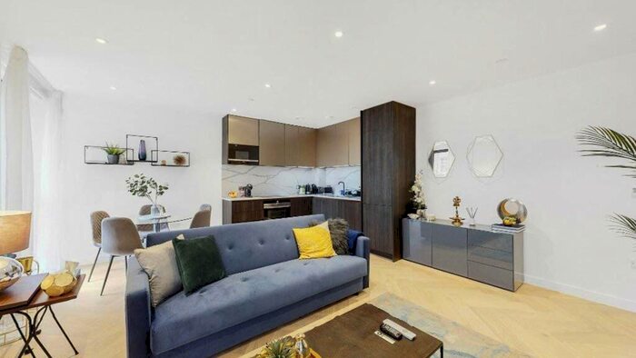 2 Bedroom Flat To Rent In Dock Street, Tower Hamlets, London, E1