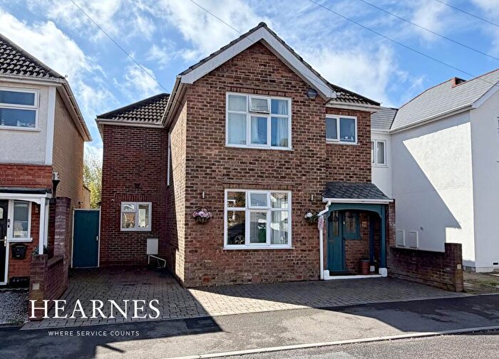 4 Bedroom Detached House For Sale In Queens Road, Lower Parkstone, Poole, BH14