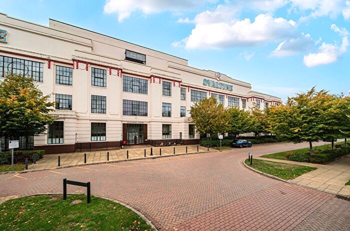 2 Bedroom Flat For Sale In Ovaltine Court, Ovaltine Drive, Kings Langley, WD4
