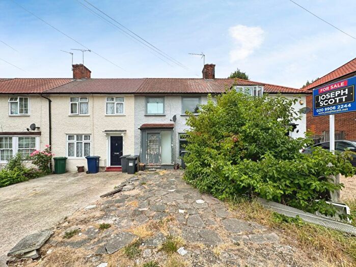3 Bedroom Terraced House For Sale In Cressingham Road, Edgware, HA8