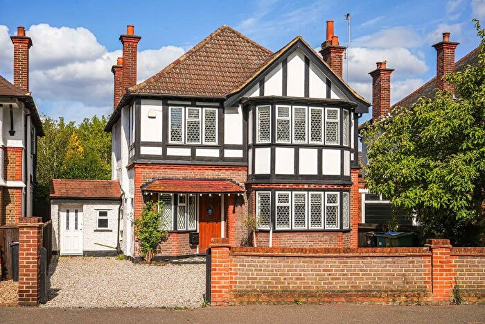 4 Bedroom Property To Rent In Hersham Road, Walton-On-Thames, KT12