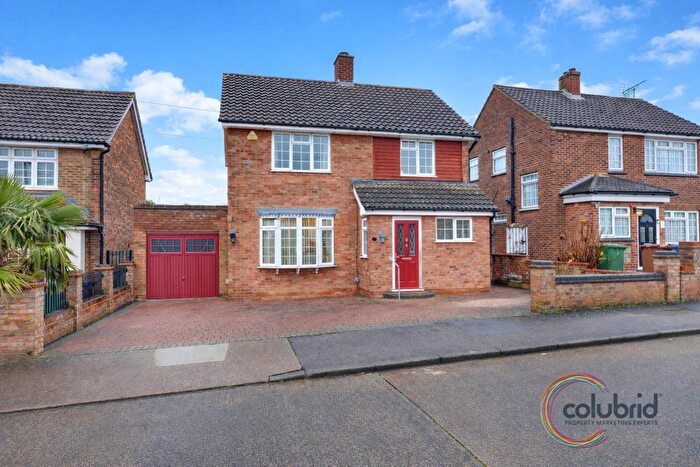 4 Bedroom Detached House For Sale In Woodward Close, Grays, RM17