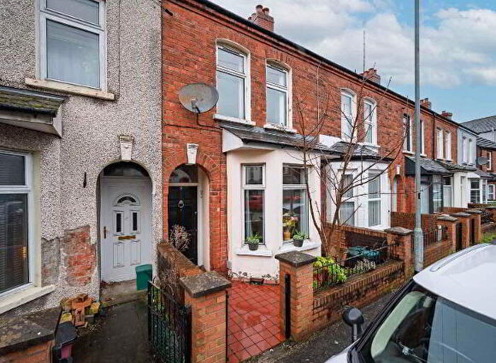 3 Bedroom Mid Terraced House For Sale In Sintonville Avenue, Belfast, BT5