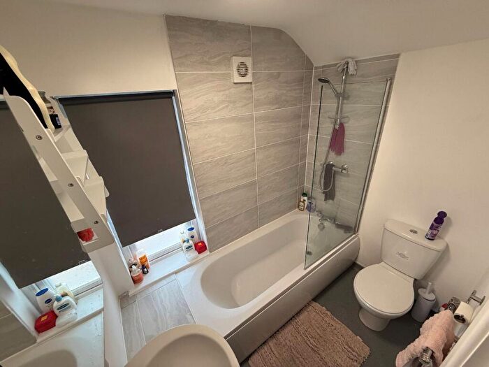 4 Bedroom House To Rent In City Road, Beeston, Nottingham, Nottinghamshire, NG9
