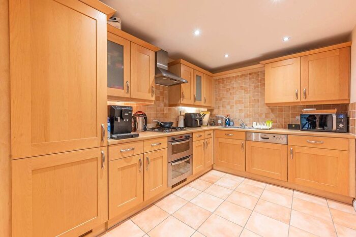 1 Bedroom Flat For Sale In Lady Aylesford Avenue, Stanmore, HA7
