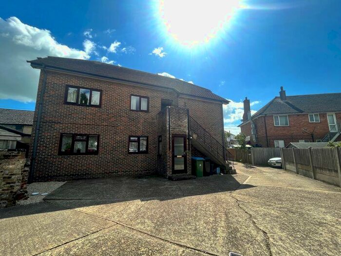 1 Bedroom Flat To Rent In Felpham Road, Bognor Regis, PO22