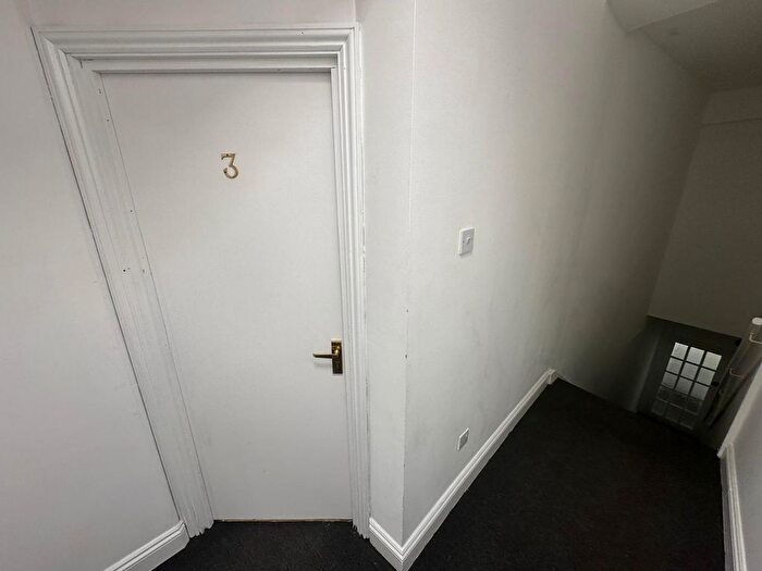 2 Bedroom Flat To Rent In Abington Square, Northampton, NN1