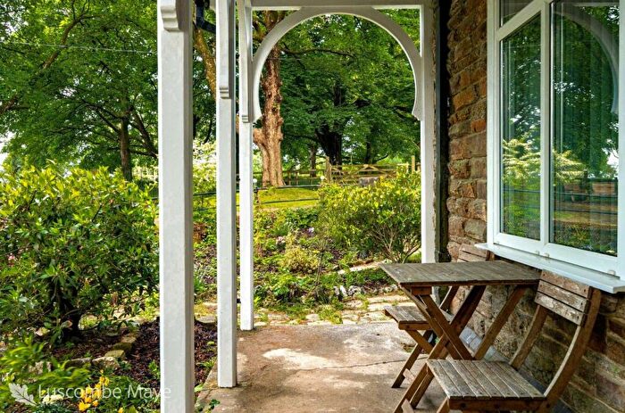 3 Bedroom Detached House For Sale In Tavistock Road, Roborough, Plymouth, PL6