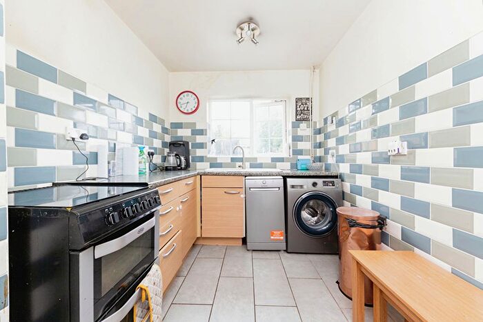 2 Bedroom Detached House For Sale In River Mead, Hitchin, North Hertfordshire, SG5