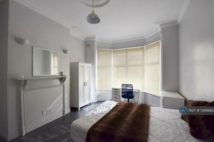 5 Bedroom Terraced House To Rent In Westcotes Drive, Leicester, LE3