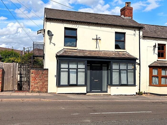 1 Bedroom Flat For Sale In High Street, Weedon, Northamptonshire, NN7