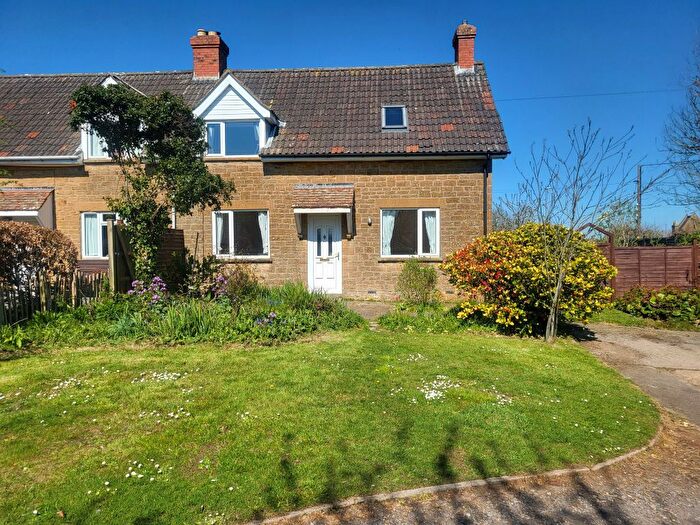 2 Bedroom Semi-Detached House To Rent In Station Road, Crewkerne, TA18