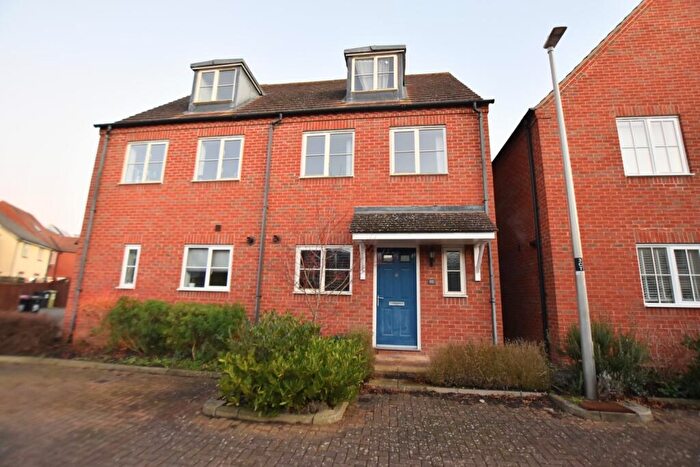 3 Bedroom Semi Detached House To Rent In Churston, Broughton, MK10