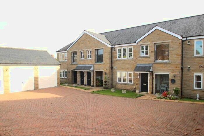 2 Bedroom Flat To Rent In Martingale Fold, Barwick In Elmet, Leeds, LS15