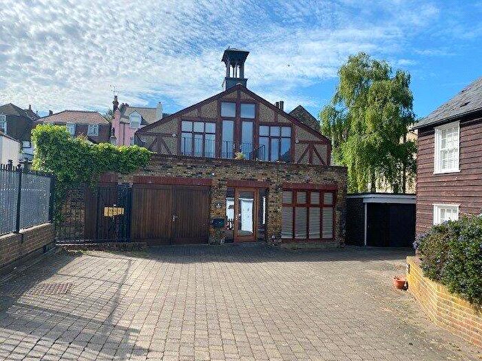 6 Bedroom House To Rent In Bendigo Wharf, Pier Road, Greenhithe, Kent, DA9