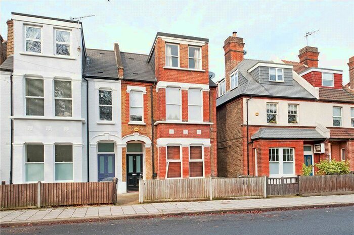 2 Bedroom Flat To Rent In Leigham Vale, Tulse Hill, London SW16