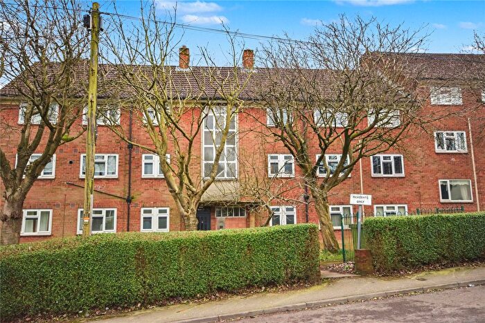 2 Bedroom Flat For Sale In Iveson Drive, Leeds, West Yorkshire, LS16