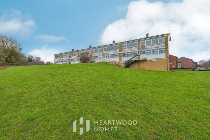 2 Bedroom Maisonette For Sale In Coningsby Bank, St. Albans, AL1