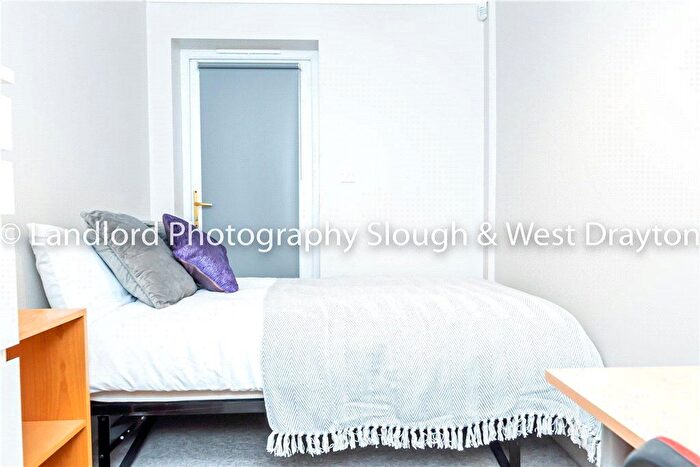 1 Bedroom Property To Rent In Cabell Road, Guildford, Surrey, GU2