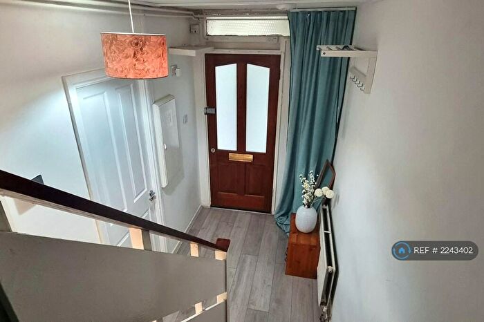 3 Bedroom Terraced House To Rent In Moody Street, London, E1