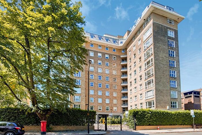 3 Bedroom Flat To Rent In St Johns Wood Park, NW8