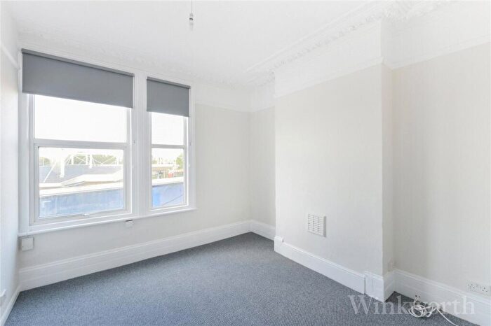 1 Bedroom Apartment To Rent In New Cross Road, London, SE14