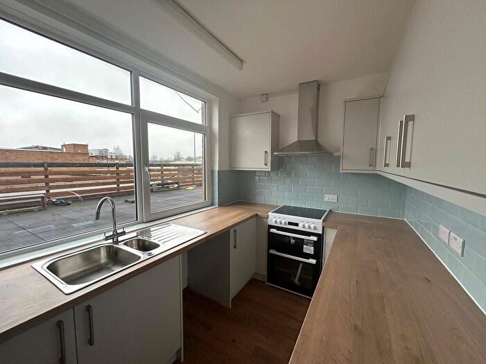 2 Bedroom Apartment To Rent In North Parade, Yate, BS37