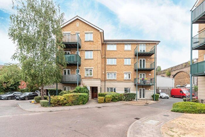 2 Bedroom Flat To Rent In Fentiman Way, South Harrow, HA2