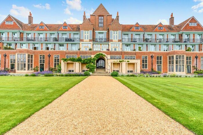 2 Bedroom Flat To Rent In King Edward Vii Estate, Midhurst, GU29