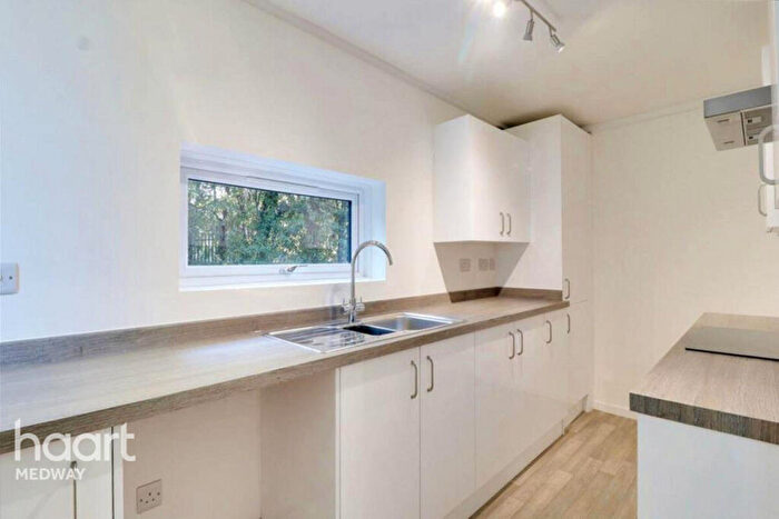 2 Bedroom Apartment To Rent In Princess Mary Avenue, Chatham, ME4