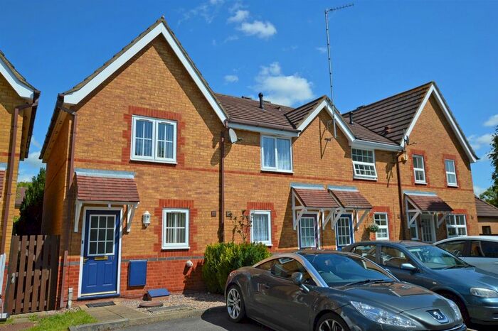 2 Bedroom End Of Terrace House To Rent In Welkin Green, Hemel Hempstead, HP2