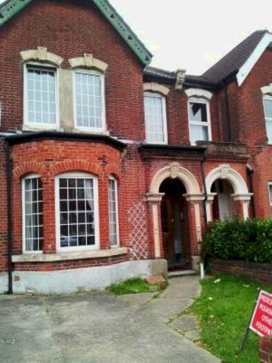 7 Bedroom Semi-Detached House To Rent In Alma Road, Portswood, Southampton, SO14