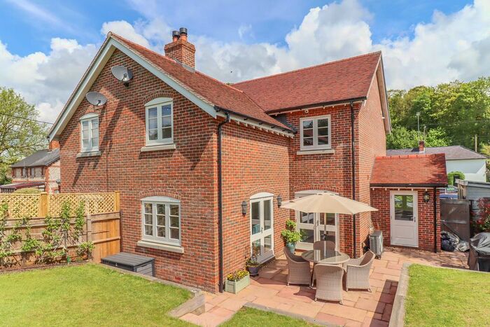 3 Bedroom Semi-Detached House For Sale In Leckford, Stockbridge, Hampshire, SO20