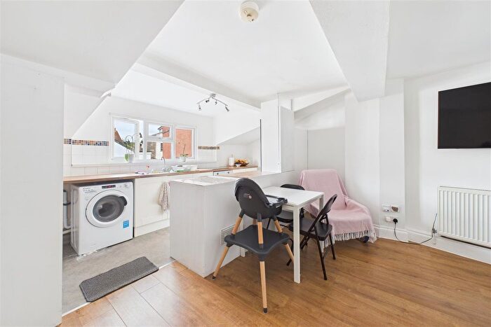 1 Bedroom Flat For Sale In Gloucester Road, Horfield, Bristol, BS7