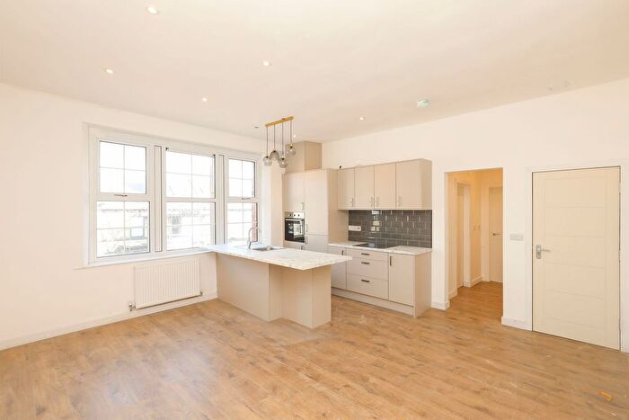 1 Bedroom Flat To Rent In Lydgate House, Lydgate Lane, S10