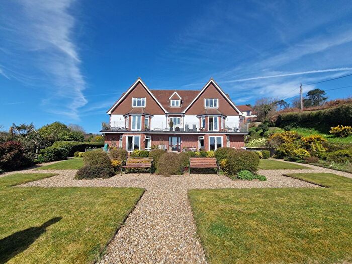 2 Bedroom Flat For Sale In Heathlands Court, Teignmouth, TQ14