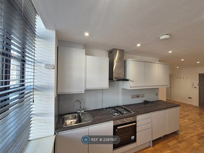 1 Bedroom Flat To Rent In Oakfield Road, London, E17
