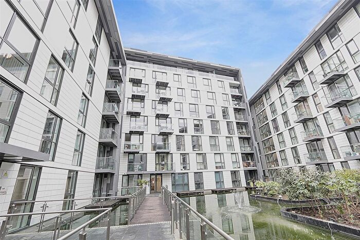 1 Bedroom Flat To Rent In Times Square, London, E1