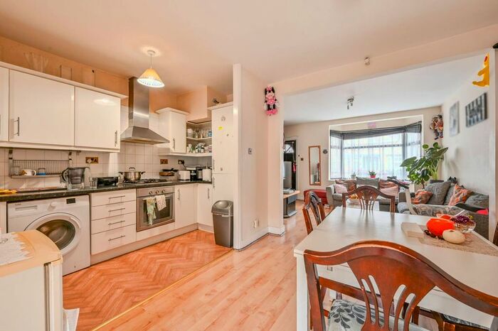 3 Bedroom Property To Rent In Gresham Road, Canning Town, London, E16