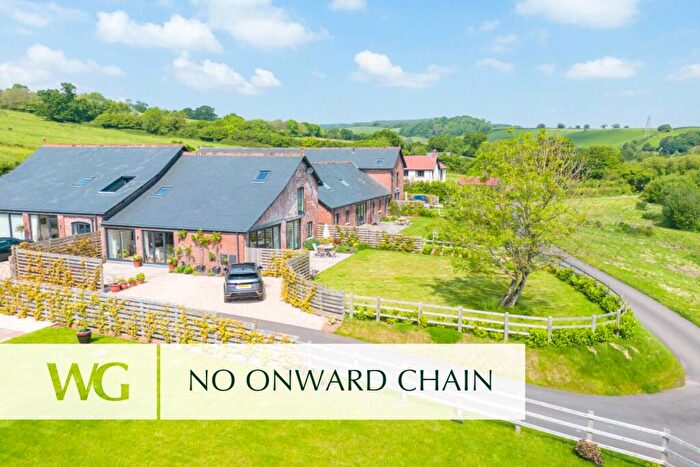 3 Bedroom Barn Conversion For Sale In Dawlish, Devon, EX7